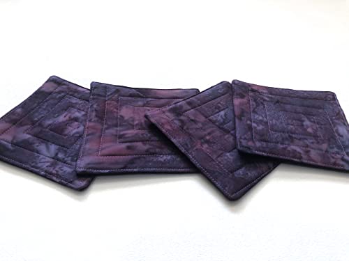 Batik je prekriven tkanine podmetačima u merlotu ljubičastoj boji