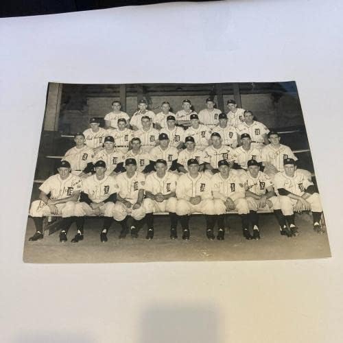 1945. Detroit Tigers World Series Champs TEAM potpisao je veliko vintage photo JSA COA - autogramirane MLB fotografije