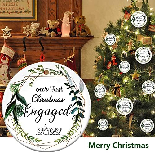 2022 naš prvi Božić angažovani Ornament, zaručnički pokloni za novopečeni par Božić, Božićni ukrasi za drveće 3 inča veliki, dvostrani