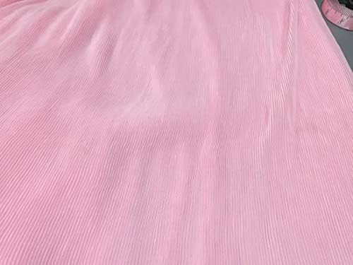 Pink Plisirana tkanina 44 id=12062 po dvorištu